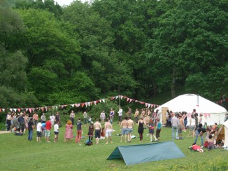Dolly May's singing class at Fire in the Mountain